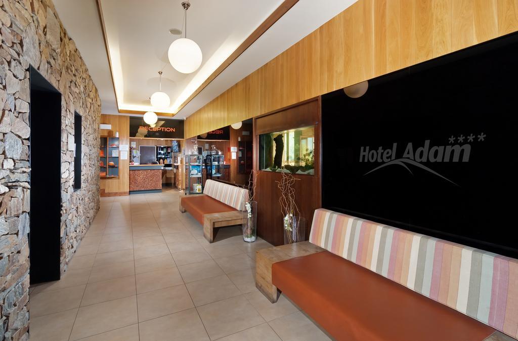 Hotel Adam ชปินด์เลอรูฟ มลิน ภายนอก รูปภาพ